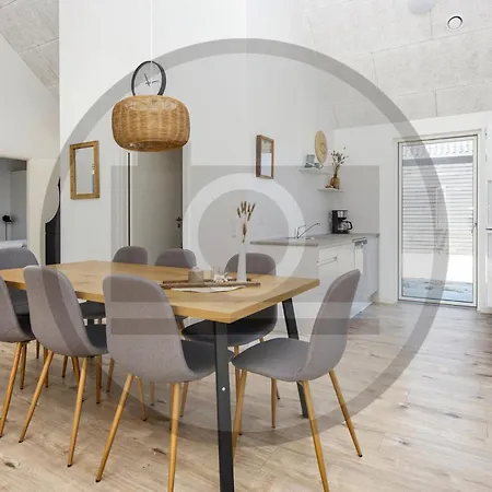 بيت للعطل Amazing In Glesborg